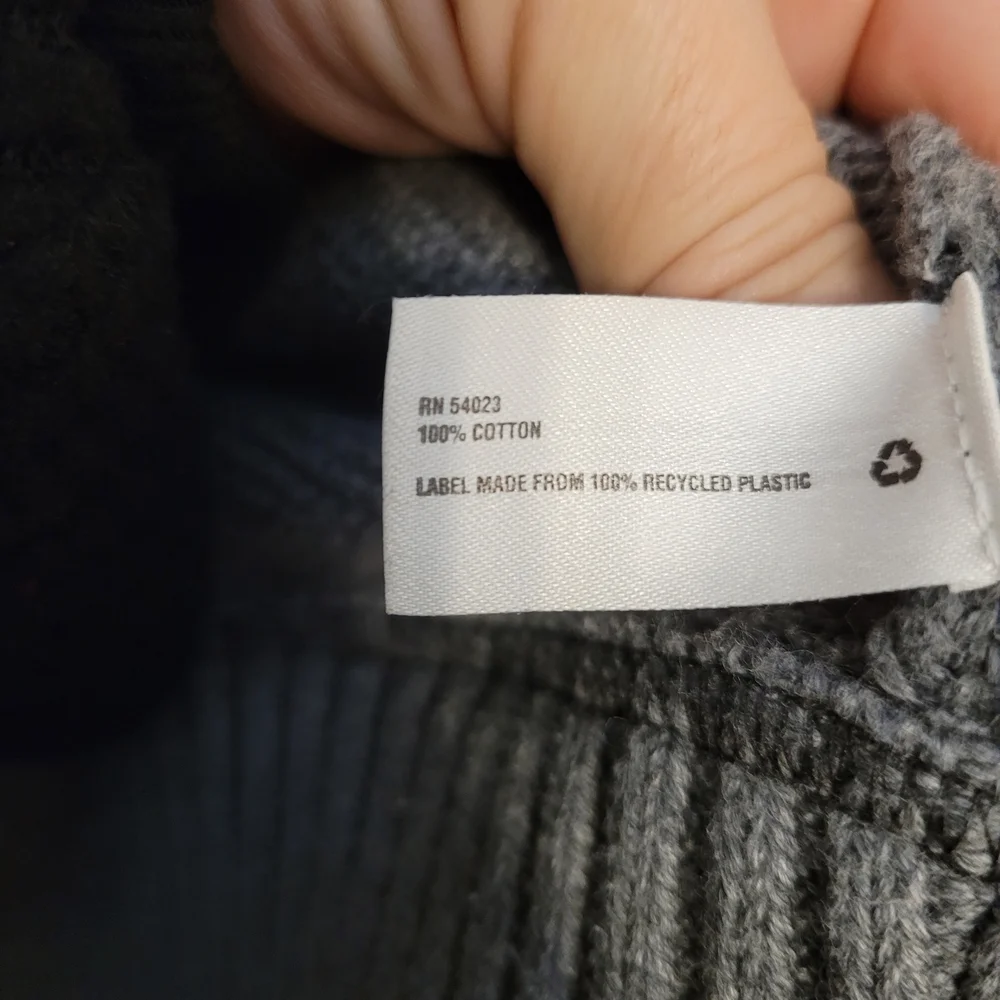 GAP Gray Men's Cardigan Sweater - Picture 6 of 6